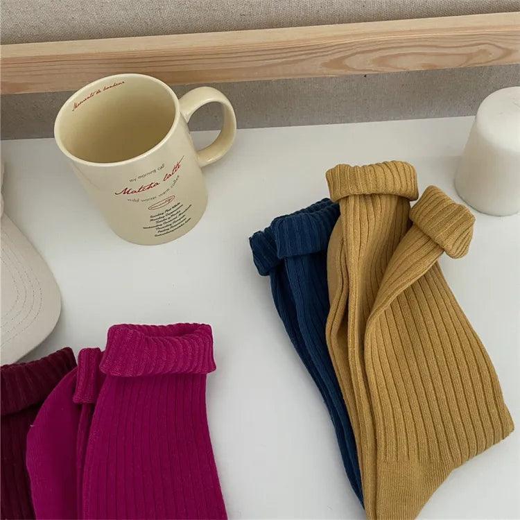 Długie skarpety w prążki