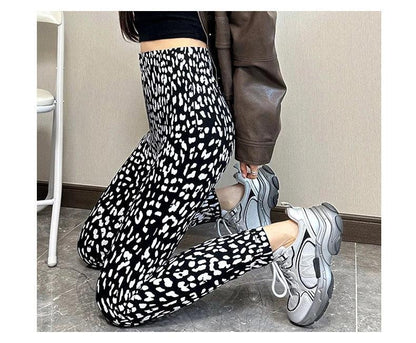 Domowe legginsy damskie w panterkę