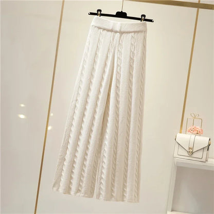 Domowe spodnie damskie w pręgi