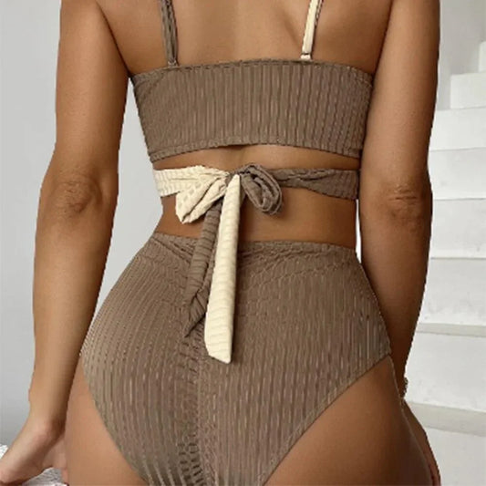 Dwuczęściowy strój kąpielowy bikini z łączonych materiałów - Zolaro.pl