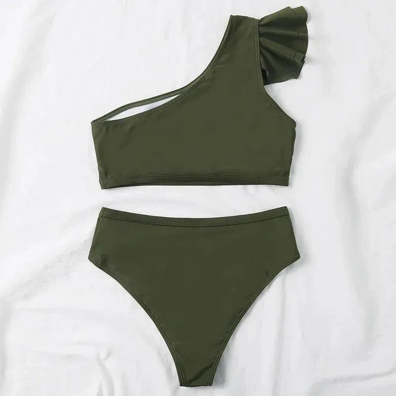 Dwuczęściowy strój kąpielowy na jedno ramię z falbanką