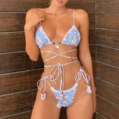 Dwuczęściowy strój kąpielowy wiązany na brzuchu