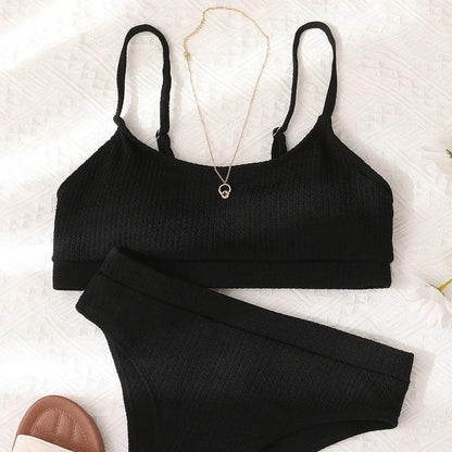 Dwuczęściowy strój kąpielowy z wysokim stanem