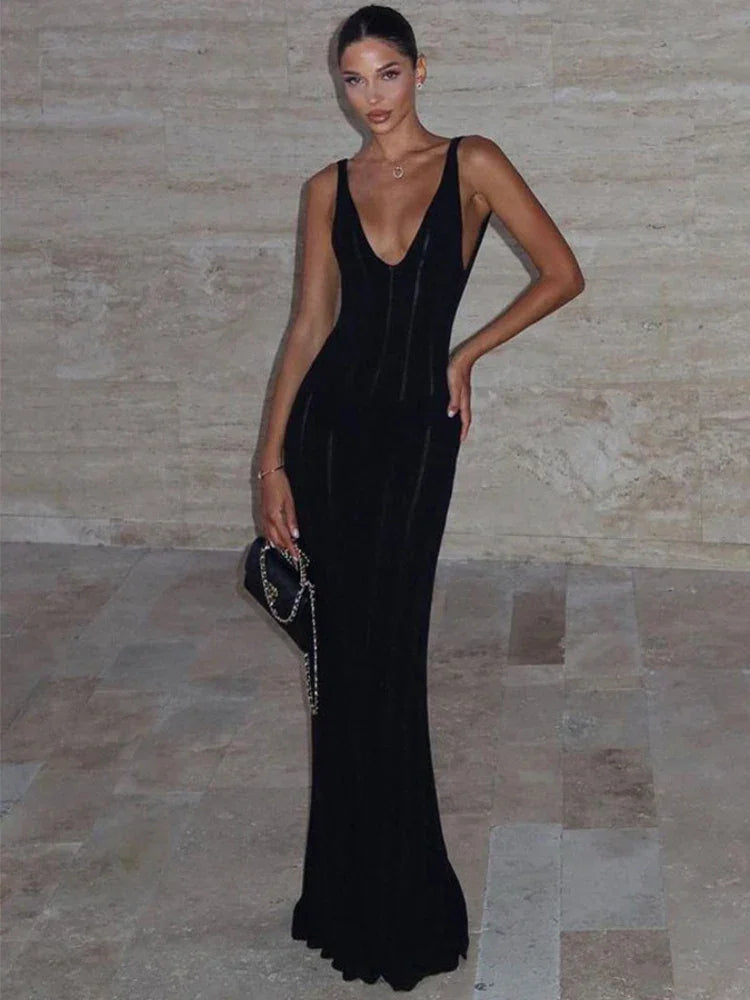 Dzianinowa sukienka maxi z wycięciem na plecach