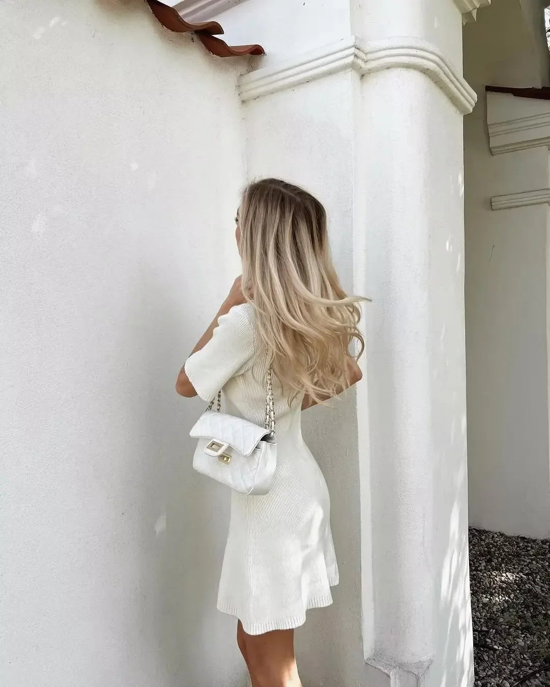 Elegancka dzianinowa sukienka mini - Zolaro.pl