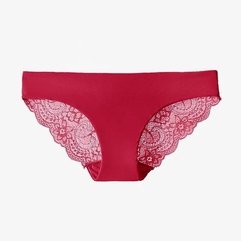 Figi z koronkowym wykończeniem