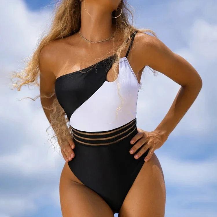 Jednoczęściowy strój kąpielowy na jedno ramię