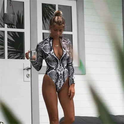 Jednoczęściowy strój kąpielowy z długim rękawem