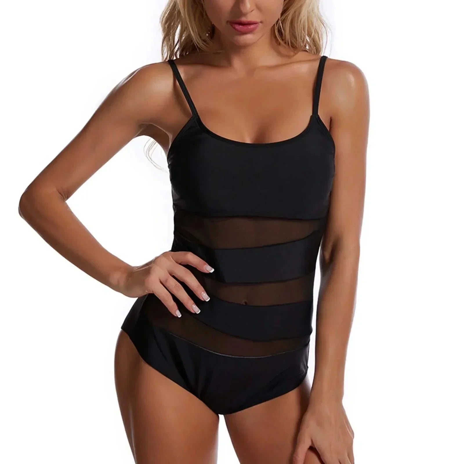 Jednoczęściowy strój z siateczkowym materiałem