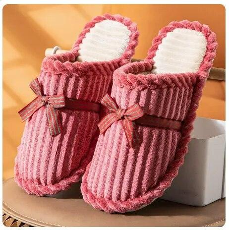 Kapcie domowe zakryte