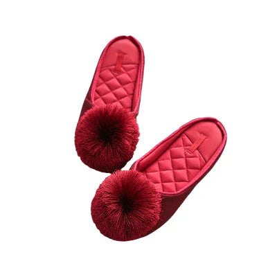 Kapcie z pomponem