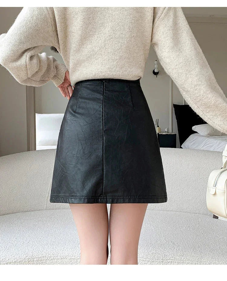 Klasyczna skórzana spódnica mini