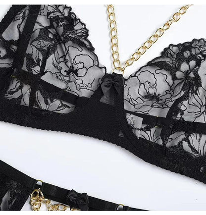 Komplet bielizny z łańcuszkami