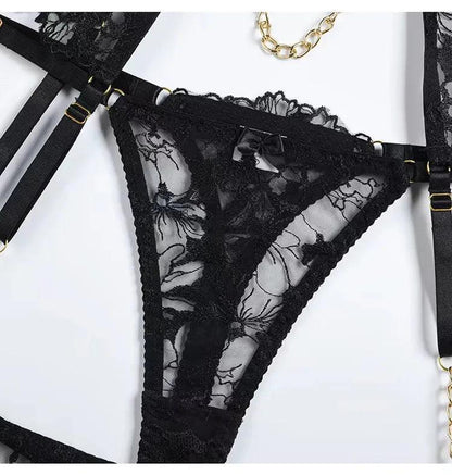 Komplet bielizny z łańcuszkami