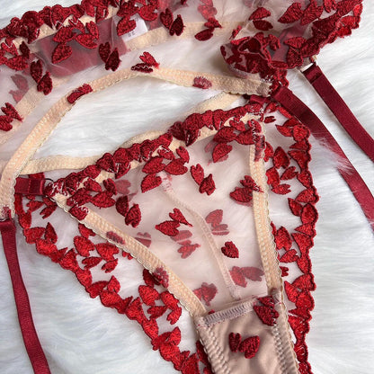 Komplet bielizny z motywem serduszek