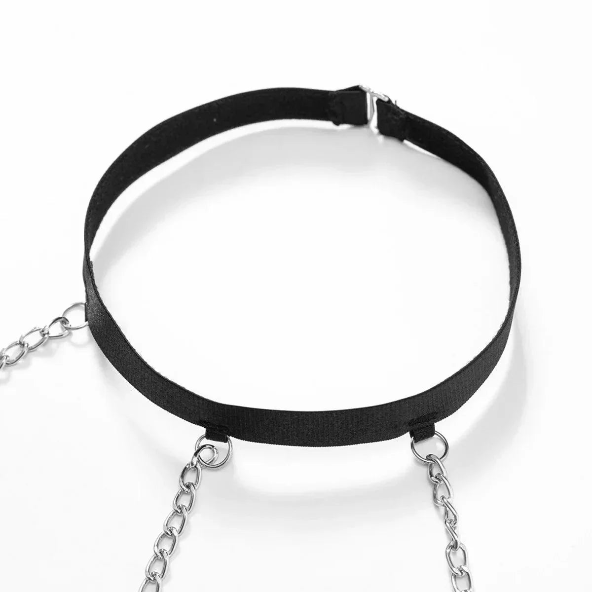 Komplet bielizny z siatką i łańcuszkami