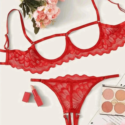 Komplet bielizny z wycięciem