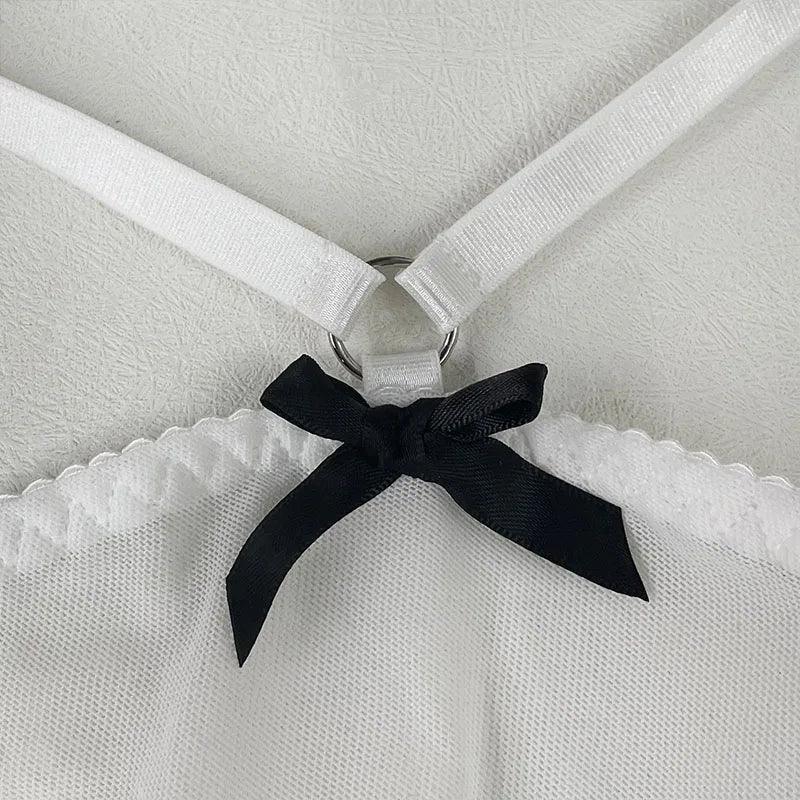 Komplet bielizny ze spódniczką z siateczki