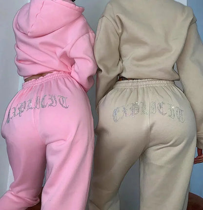 Komplet dresowy z ozdobnymi napisami