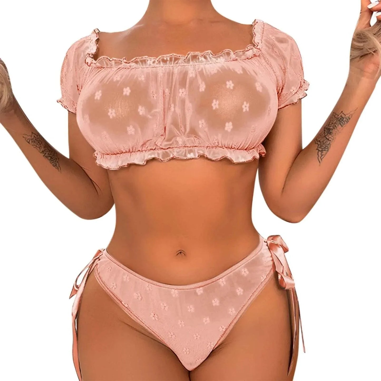 Komplet koronkowej bielizny z ozdobną wstążką