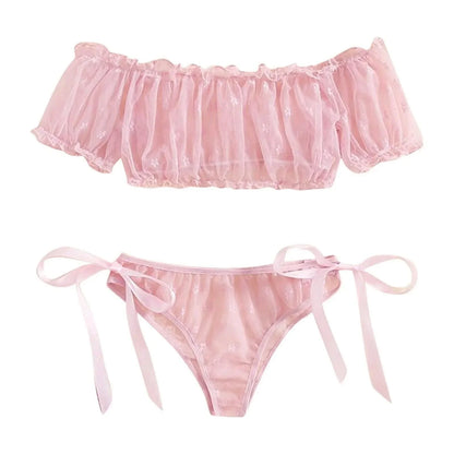 Komplet koronkowej bielizny z ozdobną wstążką