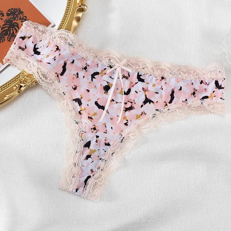 Koronkowe majtki w modne wzory