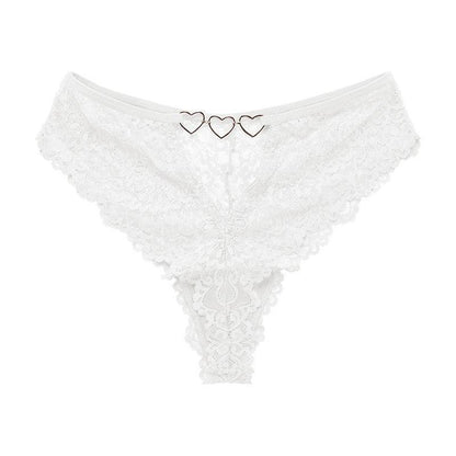 Koronkowe stringi z ozdobnymi serduszkami