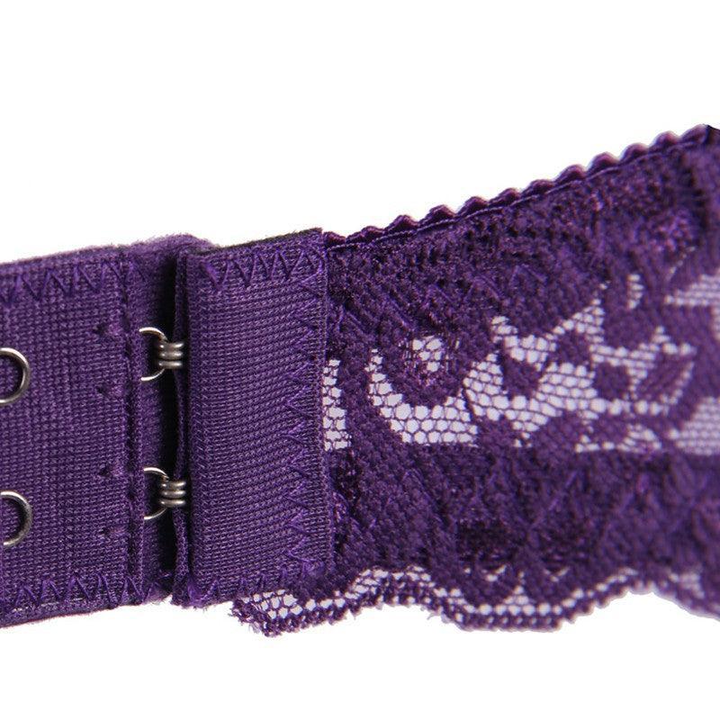 Koronkowy biustonosz z fiszbinami