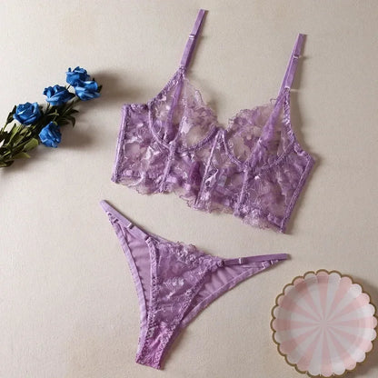 Koronkowy komplet bielizny z pół gorsetem