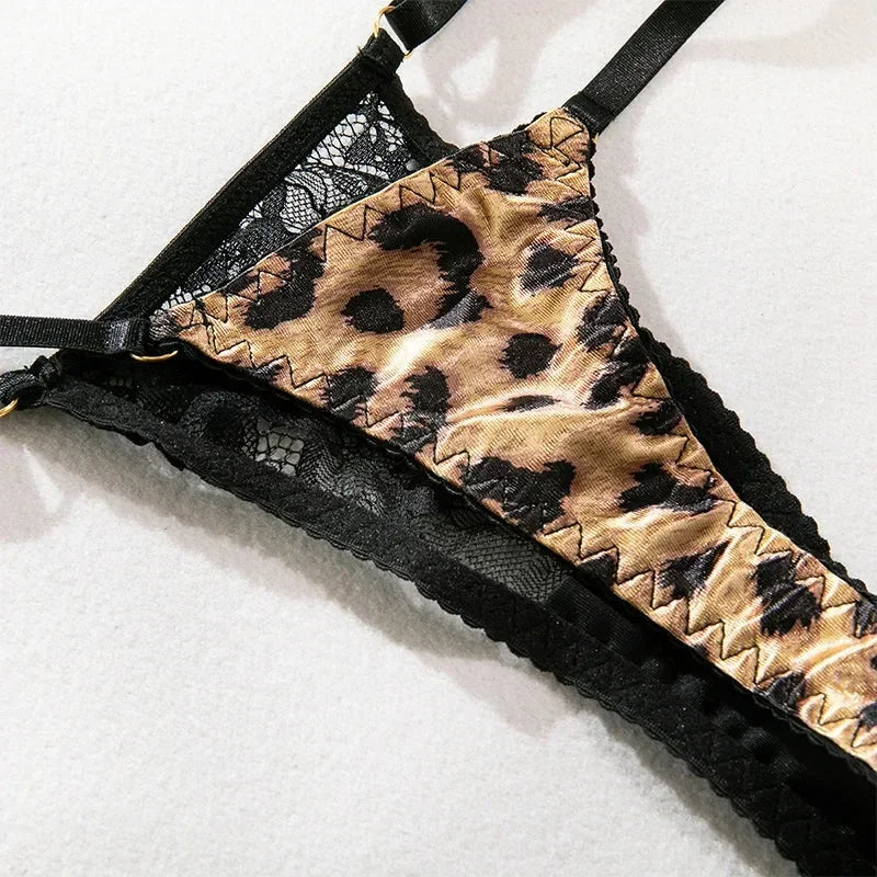 Koronkowy zestaw bielizny w lamparcie cętki