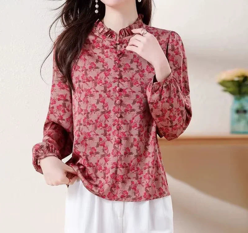 Koszula damska z ozdobnym kołnierzem