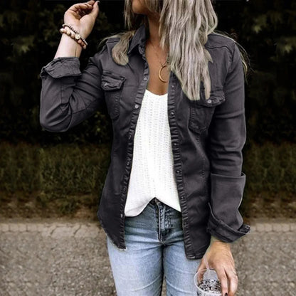 Koszulowa kurtka damska z kieszeniami
