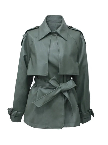 Krótki skórzany płaszcz damski