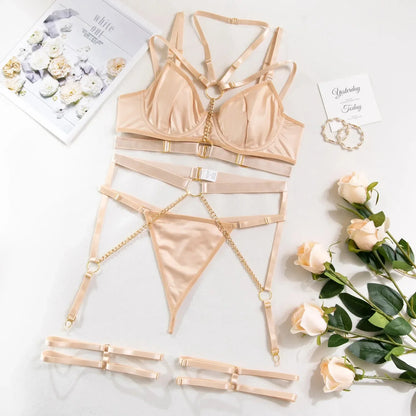 Lateksowy zestaw bielizny z łańcuszkami