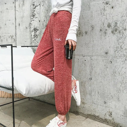 Luźne materiałowe spodnie