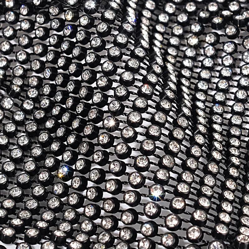 Maska wysadzana kryształkami