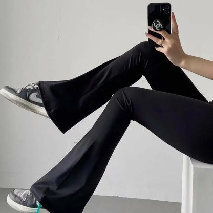 Materiałowe spodnie dzwony