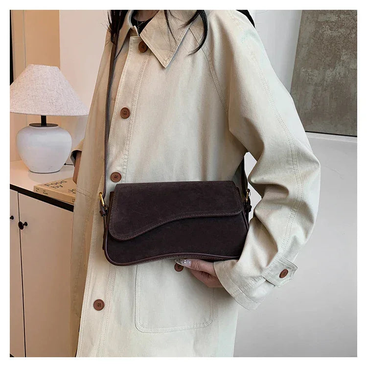 Minimalistyczna torebka na ramię