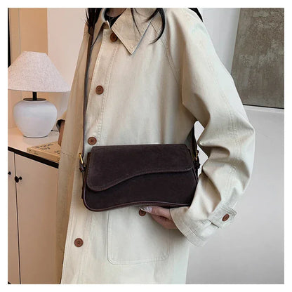 Minimalistyczna torebka na ramię