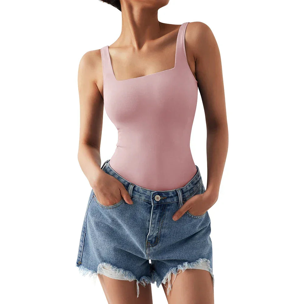 Modelujące body z kwadratowym dekoltem