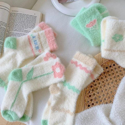 Pastelowe puchate skarpety