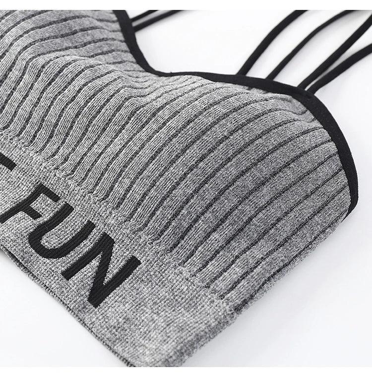 Prążkowany biustonosz sportowy