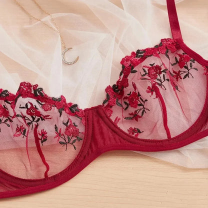 Prześwitujący komplet bielizny z motywem kwiatowym