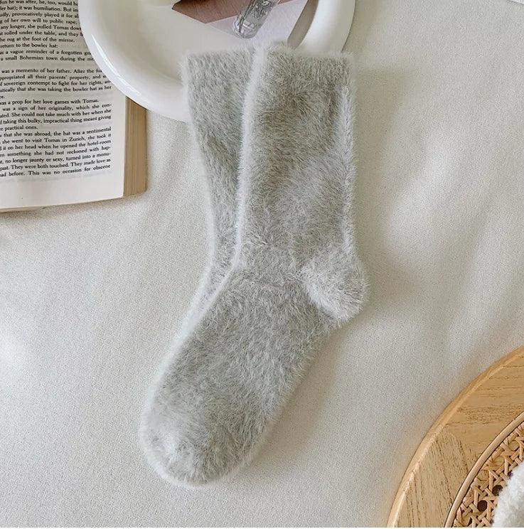 Puchate skarpetki w pastelowych kolorach