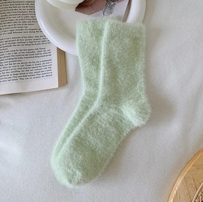 Puchate skarpetki w pastelowych kolorach