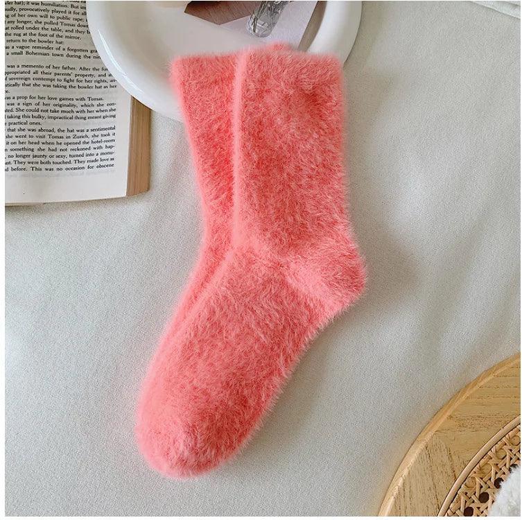 Puchate skarpetki w pastelowych kolorach