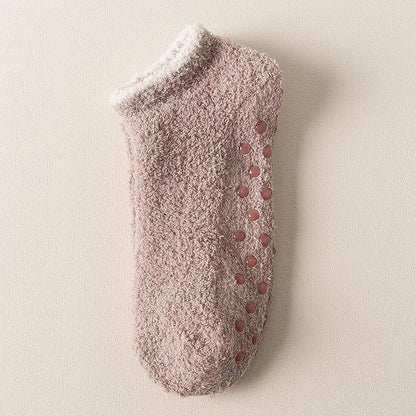 Puchate skarpety antypoślizgowe