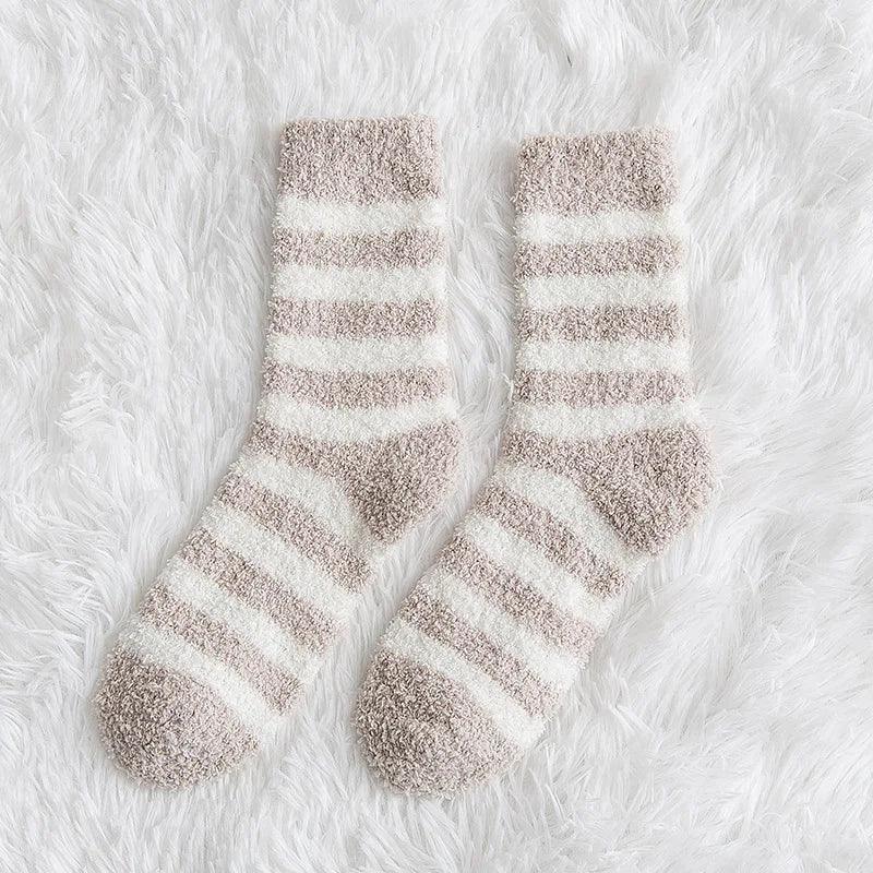 Puchate skarpety w paski