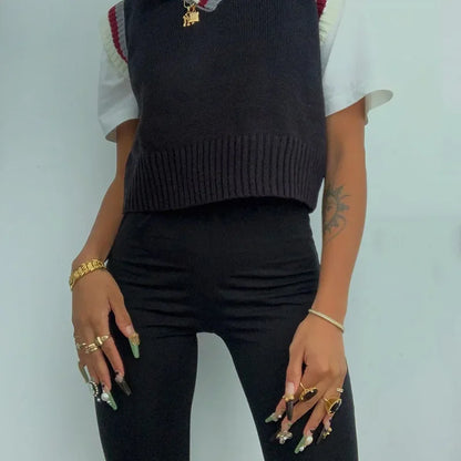 Rozciągliwe damskie spodnie z wysokim stanem i rozszerzanymi nogawkami