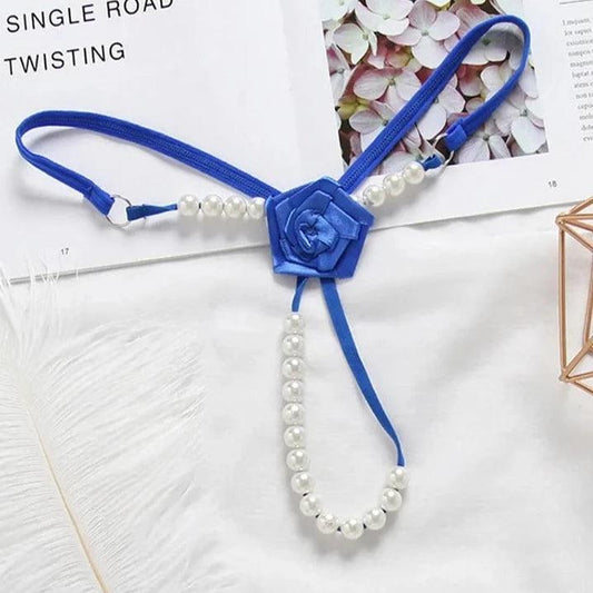 Różnokolorowe stringi ozdobne z różą